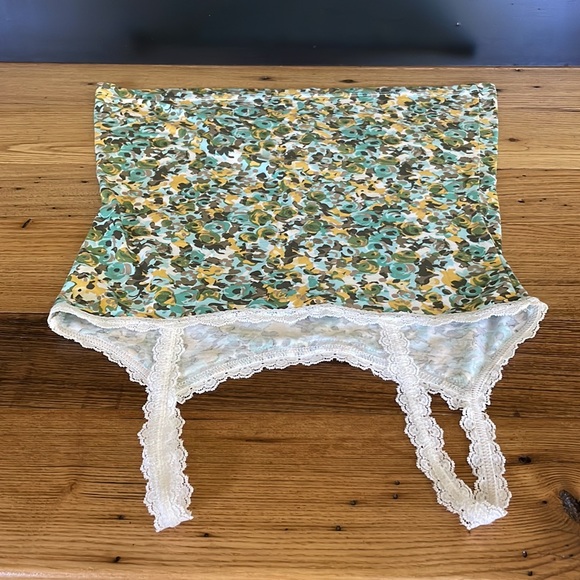 LOFT Small/Petite Multicolor Floral Camisole with Lace Straps - Picture 6 of 6